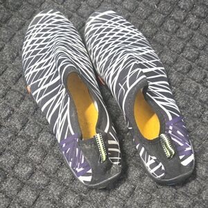 Stylish Black and White Women's Shoes